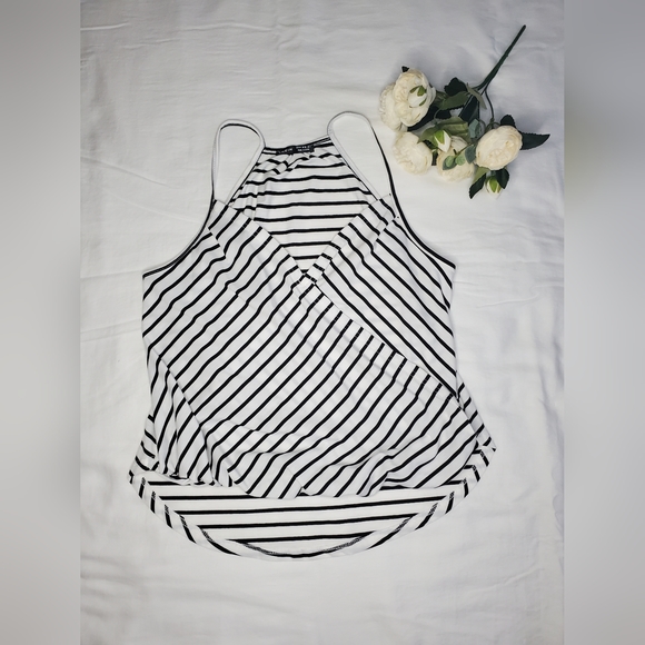 Top / Blouse - Picture 1 of 7